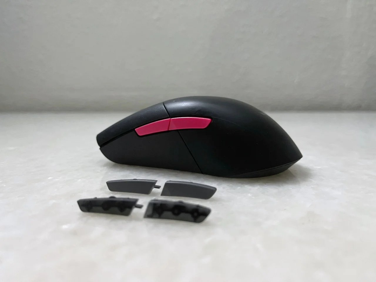 When Setting Mouse Color to Grey It Turns Pink: Fix the Glitch!