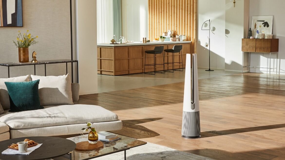 lifestyle image of lg aerotower in a living room