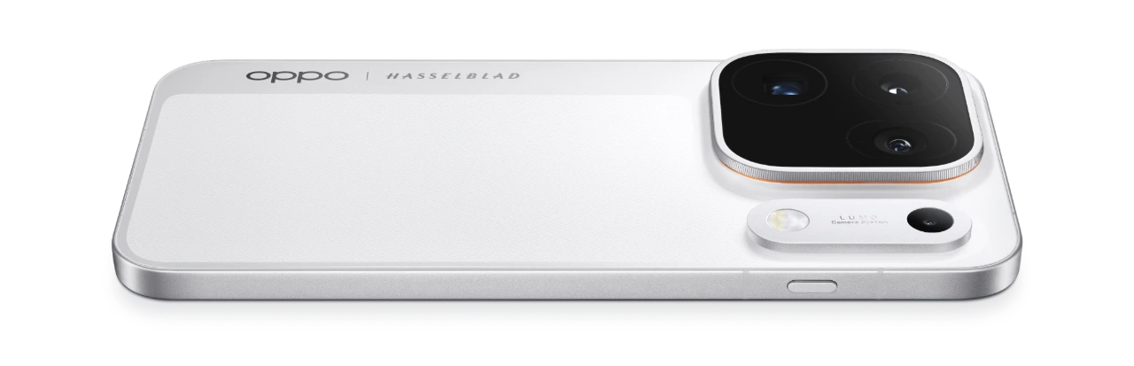 OPPO Find X10 Pro Max pictured in an official lifestyle image.